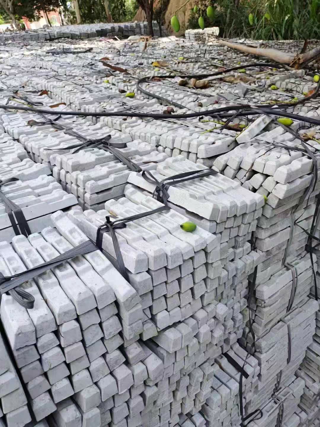 Outdoor heavy material bundling