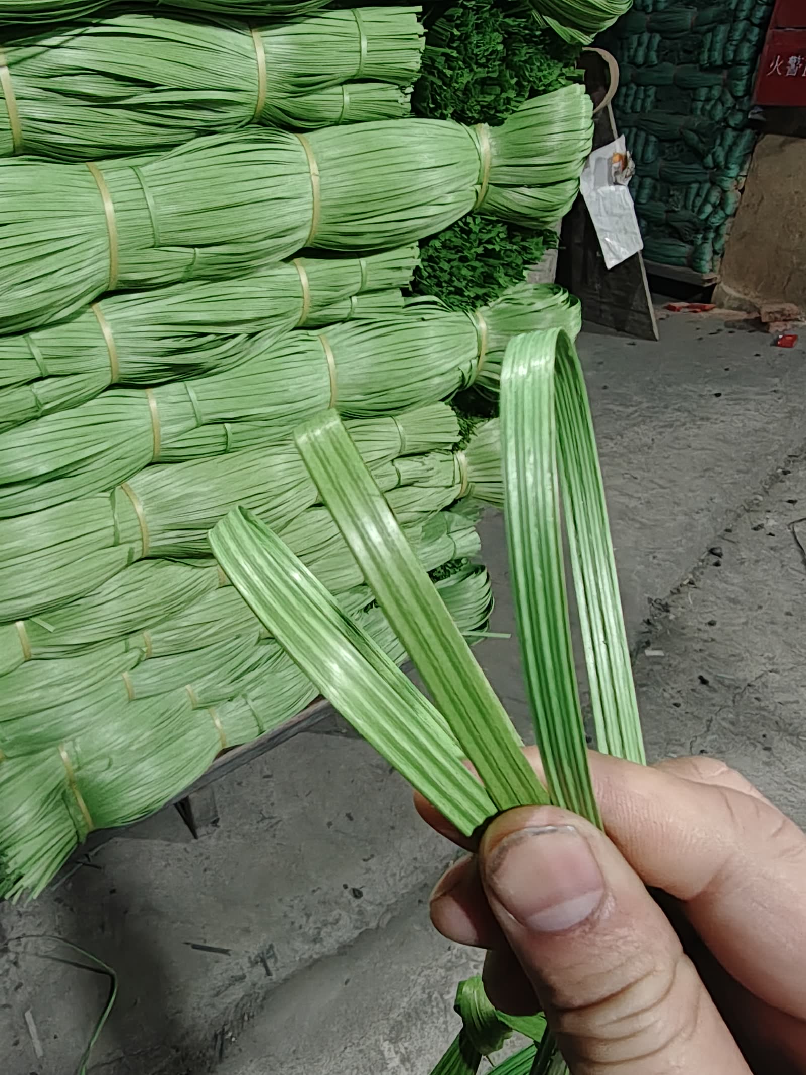 Green plastic rope detail